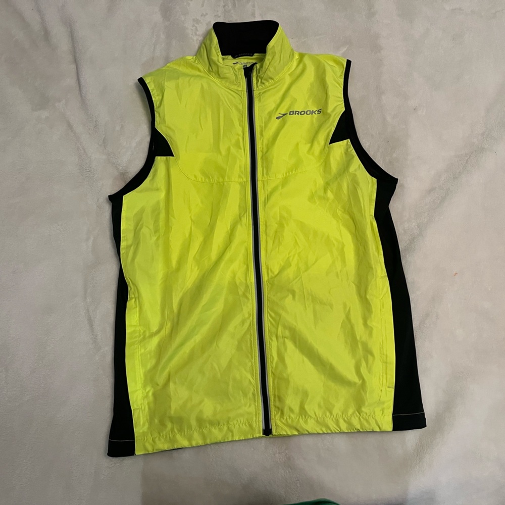 Brooks Running Essential Vest Yellow Reflective